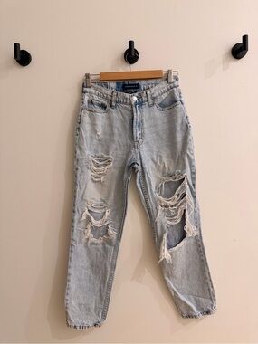 Aeropostale High-Rise Mom Jean